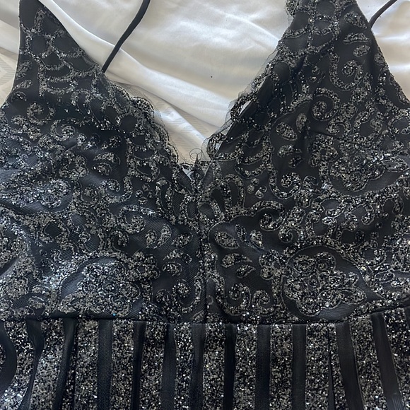 Lil Black dress - Picture 9 of 9